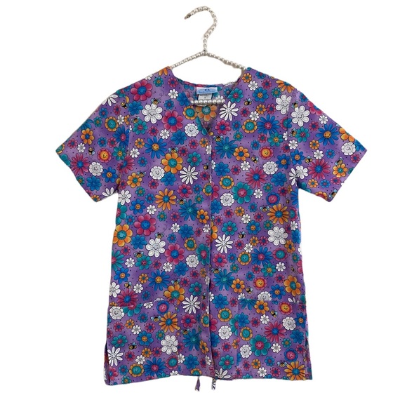 SB Smiley Floral Bees Small Purple Snap Nurse Medical Uniform Scrubs Top - Picture 1 of 11
